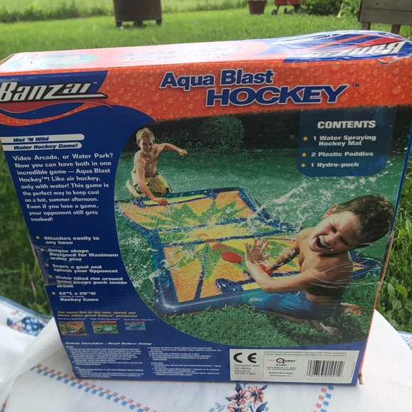 Banzai Aqua Blast Hockey - Picture 4 of 6